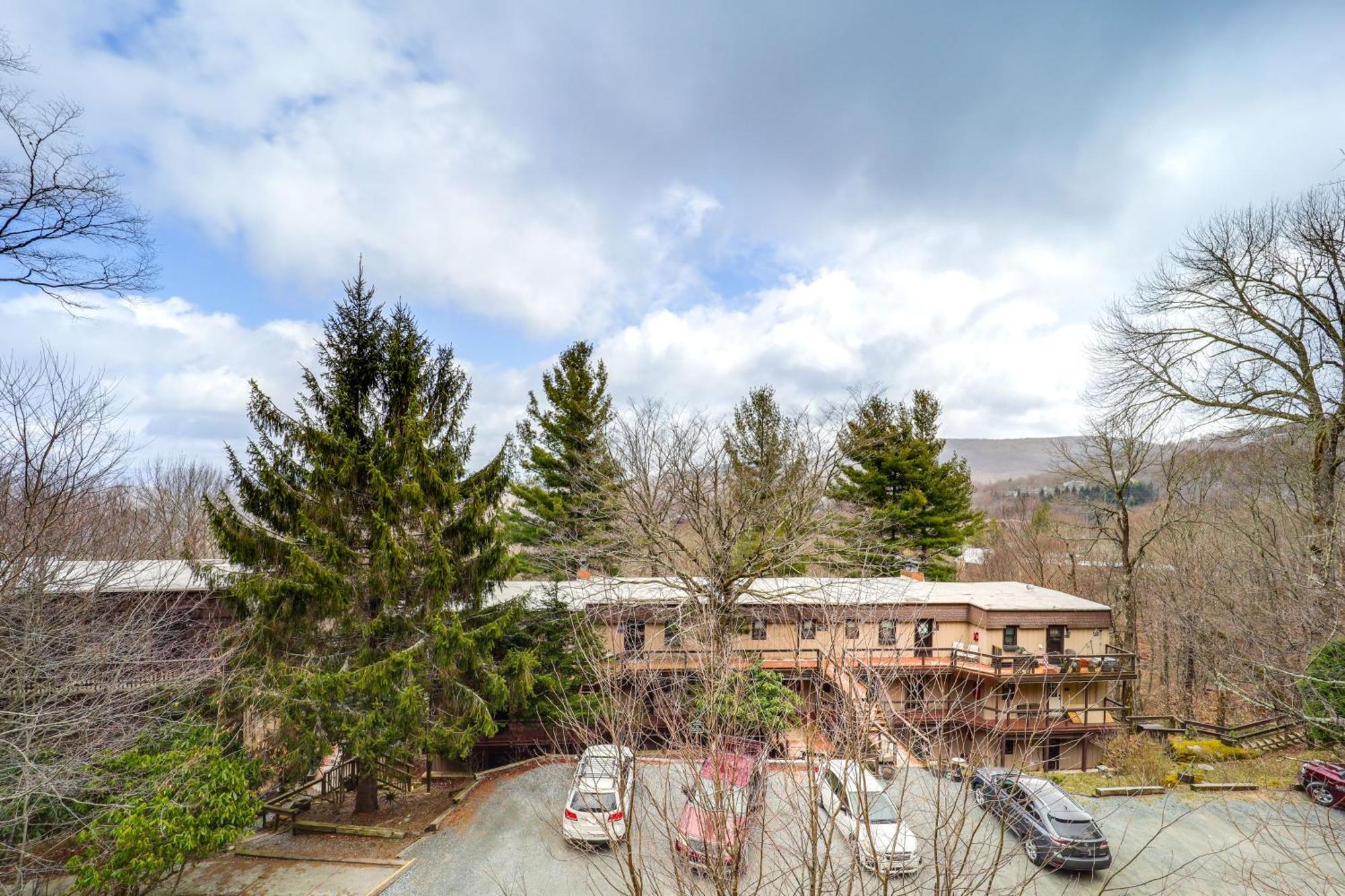 Beech Mountain Studio With Balcony Less Than 1 Mi To Skiing! ภายนอก รูปภาพ